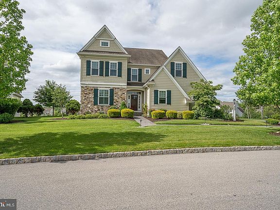 2nd image of 153 Chapel Hill Cir