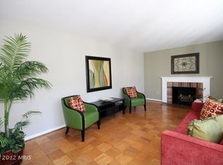 6623 Grey Fox Dr, Springfield, VA 22152