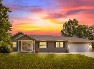 430 Hillcrest Dr, Goshen, IN 46528