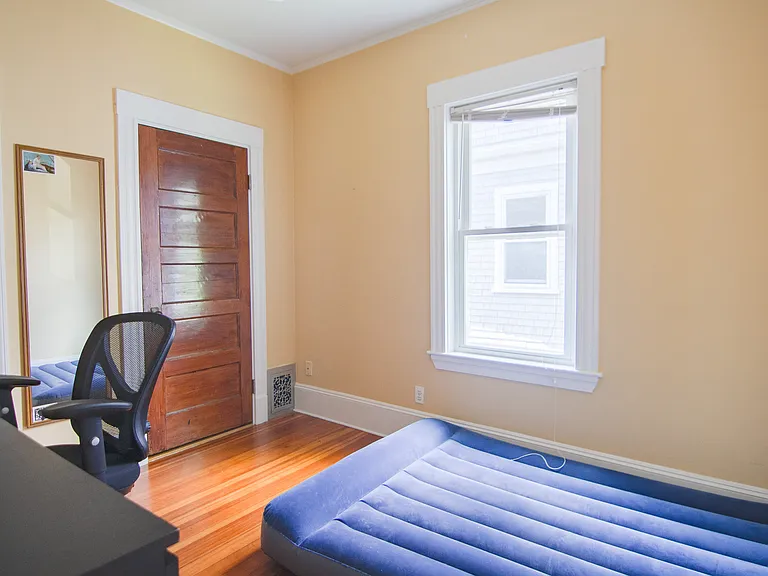 73 Bromfield Rd — Photo 10