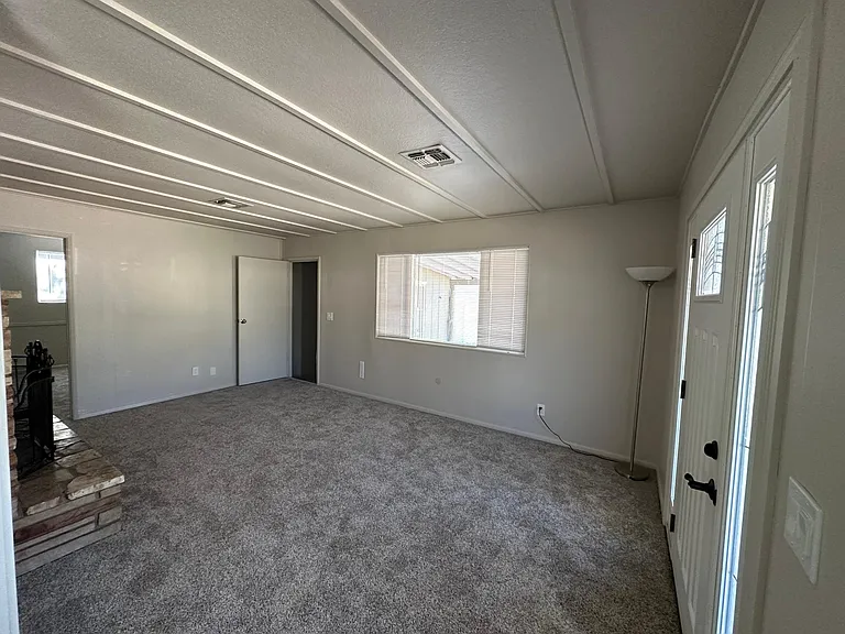 711 W Colt Dr — Photo 6