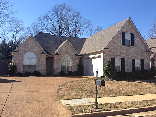 2nd image of 1597 Lawson Dr