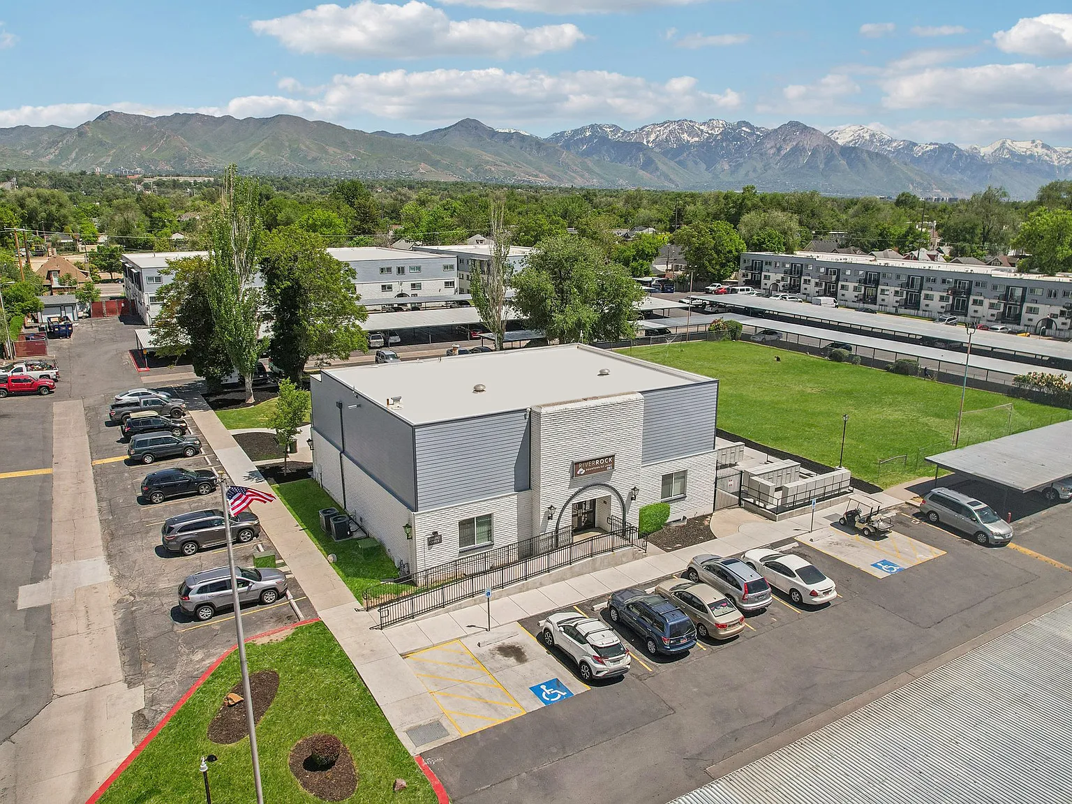 River Rock Apartments — Photo 3
