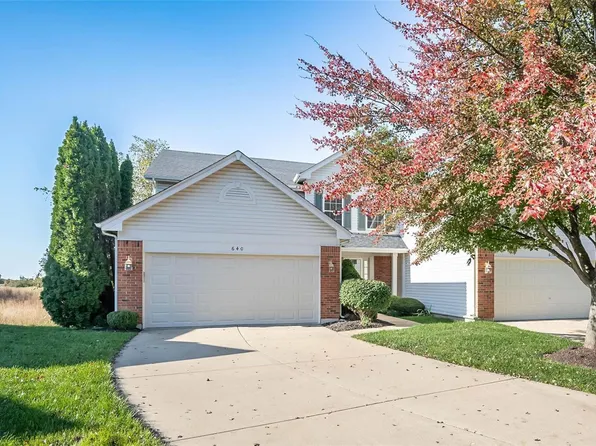 640 Hawk Run Dr, O Fallon, MO 63368