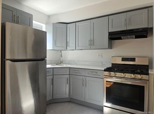 39-22 211th St #2, Bayside, NY 11361