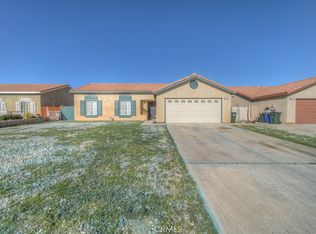 10842 Wakefield St E, Adelanto, CA 92301