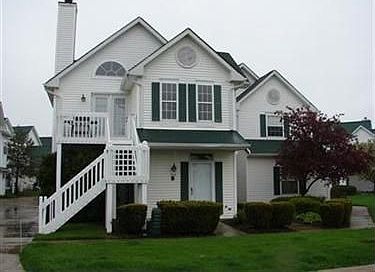 1st image of 362 Vista Cir #48A