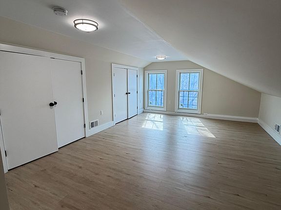 4th image of 101 W Broadway #G3