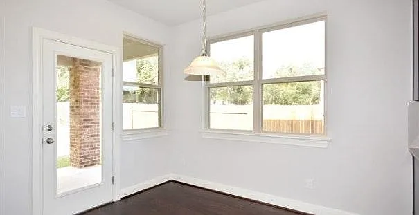 Separate breakfast nook