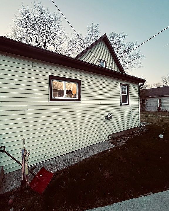 106 N Walnut St, Wakarusa, IN 46573 Zillow