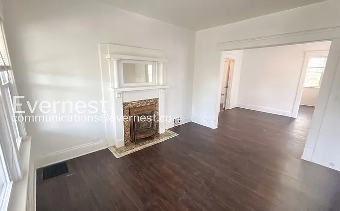 4 bed, 1.0 bath, 750 sqft, $1,100 — Photo 4