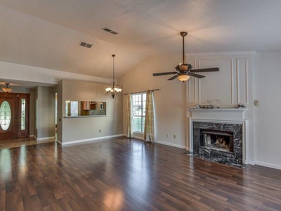2nd image of 2540 Creekwood Ln