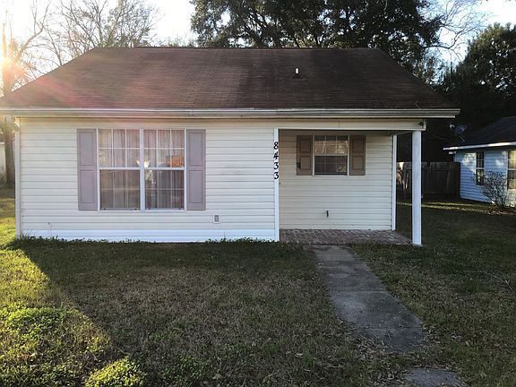 3rd image of 8433 S Carolina Ave
