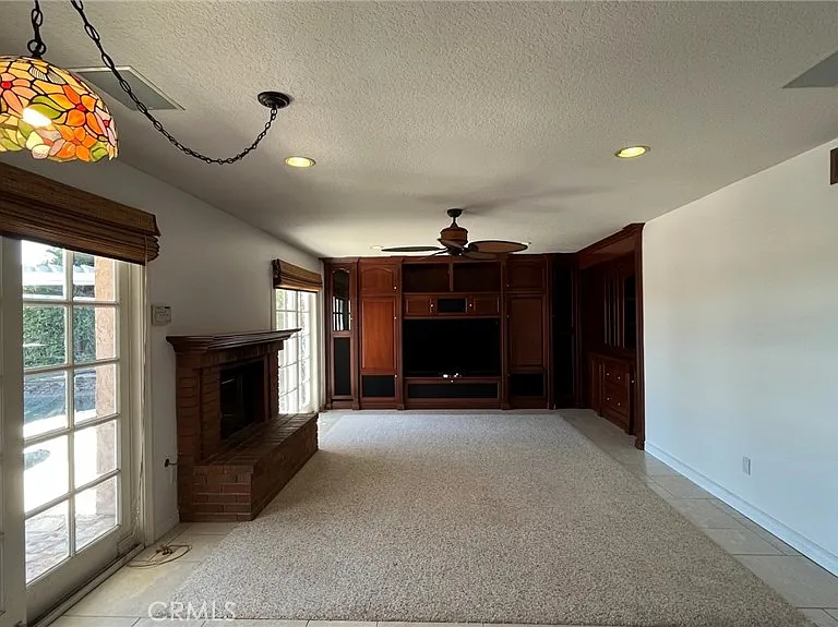 24574 Indian Hill Ln — Photo 36