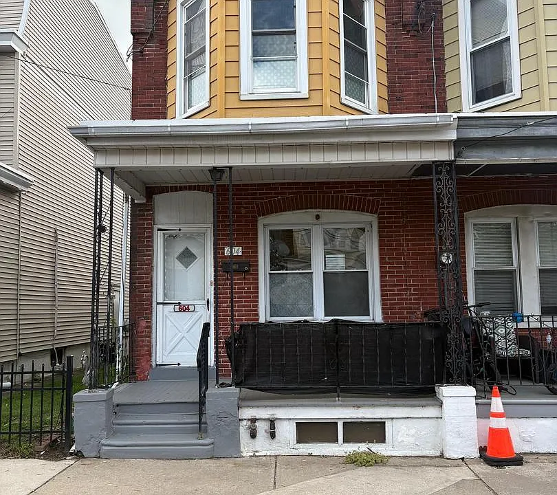604 Hunter St