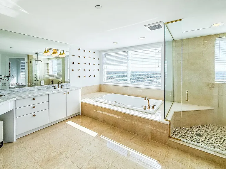 2100 N Ocean Blvd #19-B — Photo 10