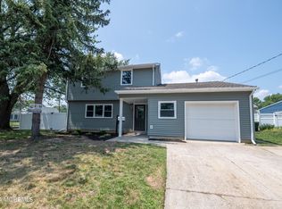 38 Mountain Ave, Hazlet, NJ 07730