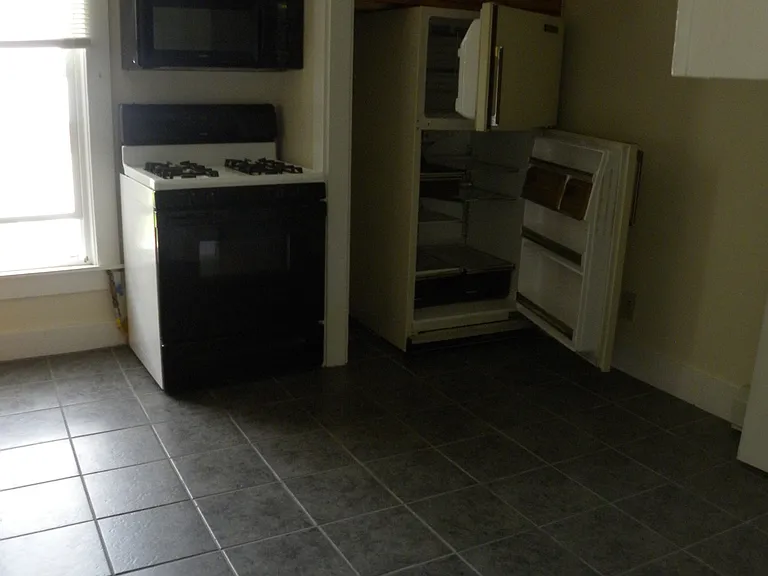 23 Seminary Hl — Photo 13