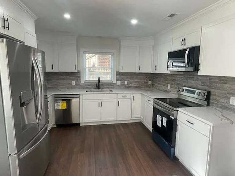 1500 Starbrook Dr — Photo 2