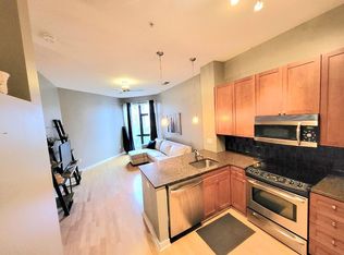 525 E 6th St UNIT 320, Charlotte, NC