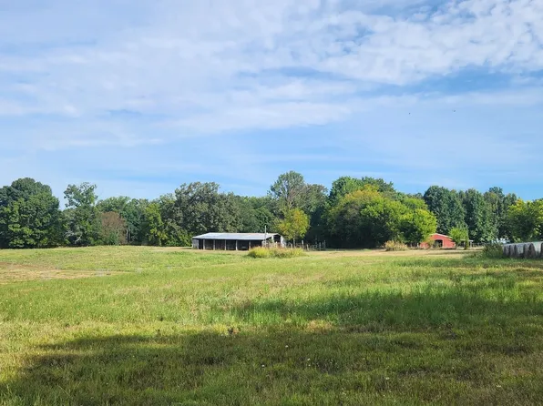 5849 Catholic Church Rd, Cedar Hill, TN 37032