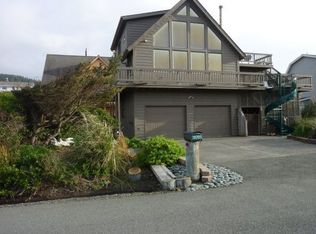 30705 Sandy Dr, Gold Beach, OR 97444