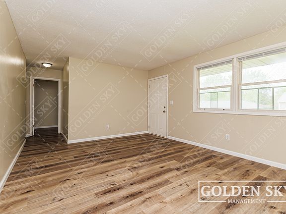 3rd image of 6319 E Piccadilly Rd