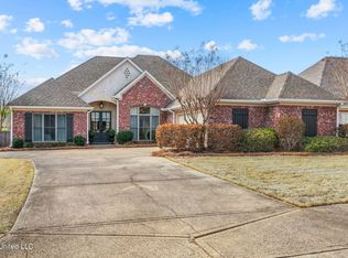 136 Elizabeth Dr, Brandon, MS 39042