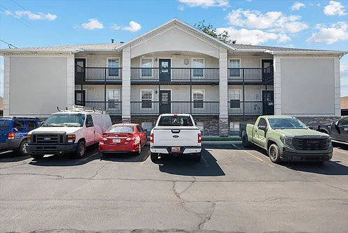 876 N 600 W #29 Photo 1