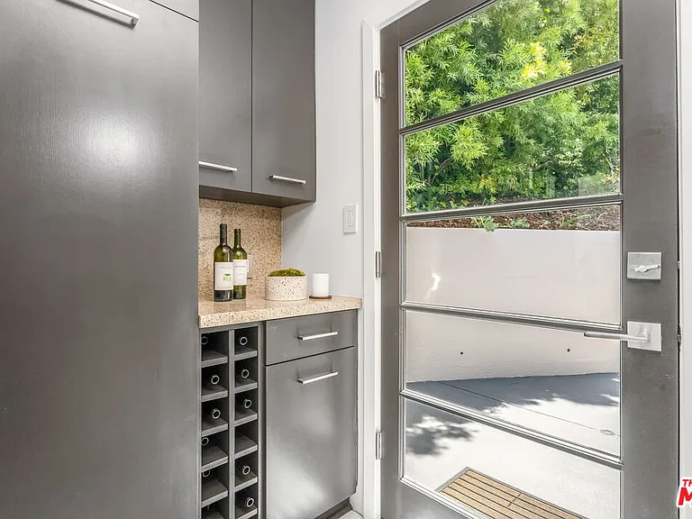 9834 Wanda Park Dr — Photo 14
