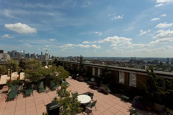 Rented by Brown Harris Stevens | media 13