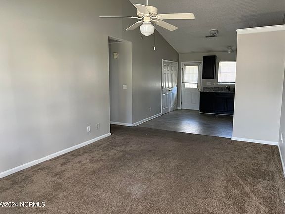 5th image of 100 Derwent Ct #A