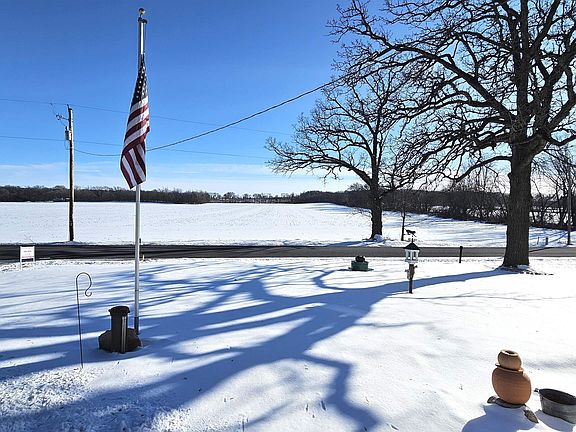 3rd image of 3884 Old Stone Rd