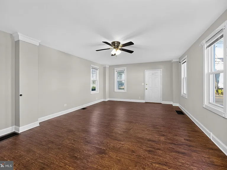 1219 E Philadelphia Ave — Photo 8