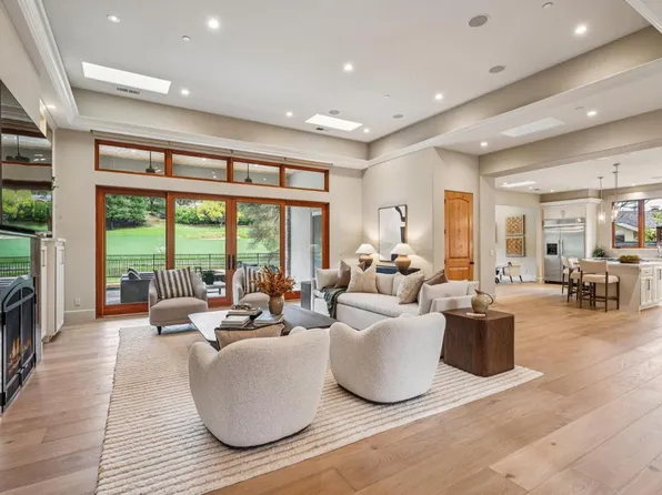 548 Fairway Drive, Novato, CA 94949