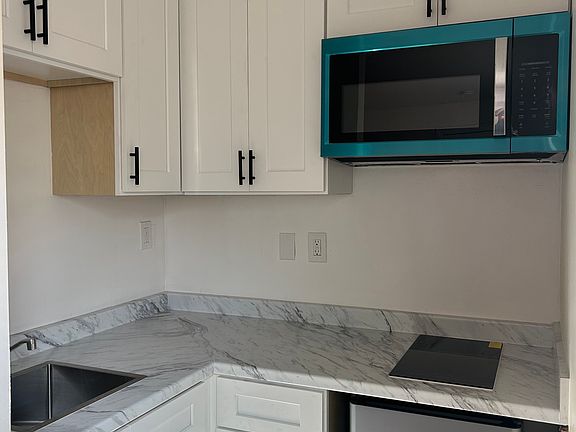 5th image of 3617 Esplanade St #1