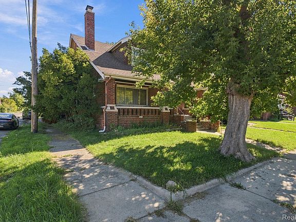 4th image of 18716 Westphalia St