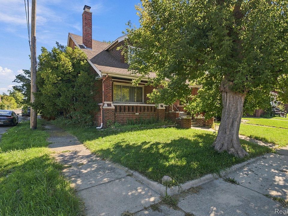 4th image of 18716 Westphalia St