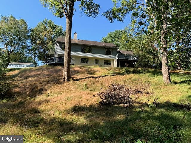 2nd image of 1309 Sonnet Ln