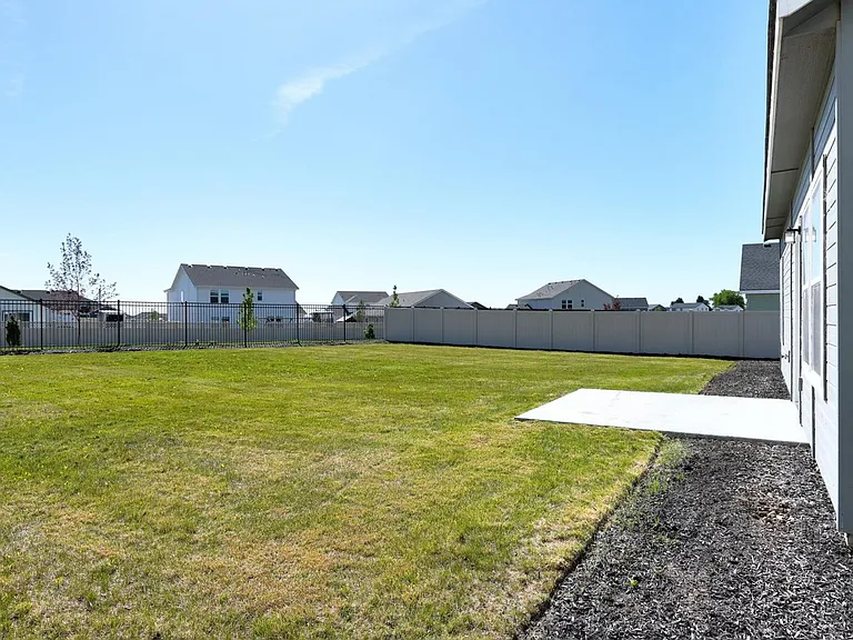 15290 Nimbus Way — Photo 32