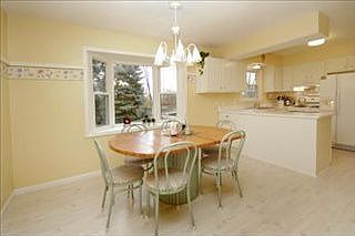 3rd image of 1220 Woodview Dr