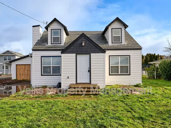 415 S 11th St #1, Independence, OR 97351