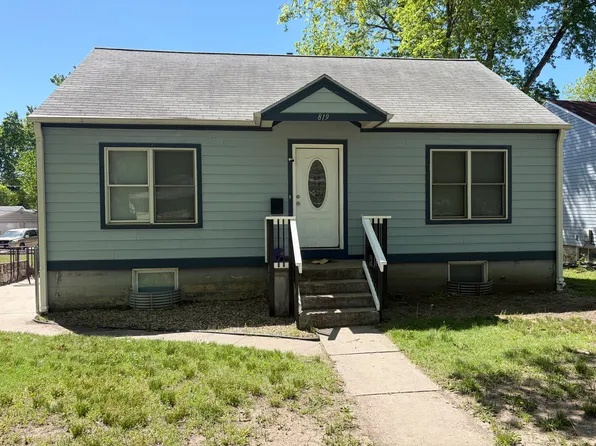 819 Ratone St, Manhattan, KS 66502