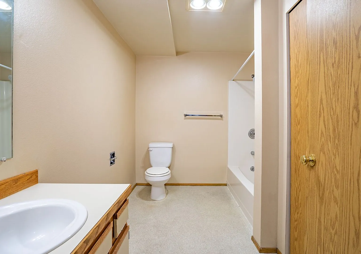 The Gracey Apartments — Photo 4