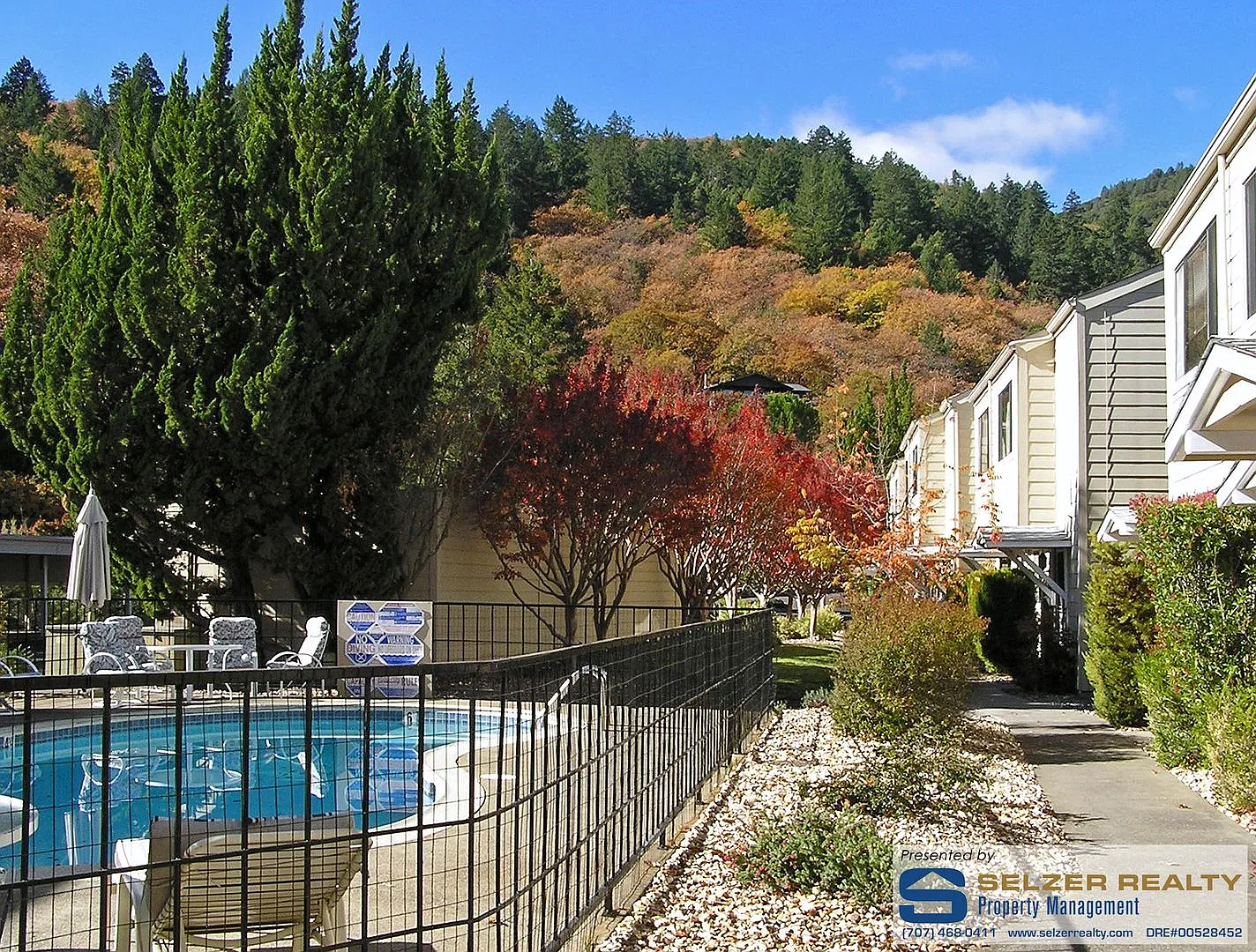 280 San Jacinta Dr APT B photo 1