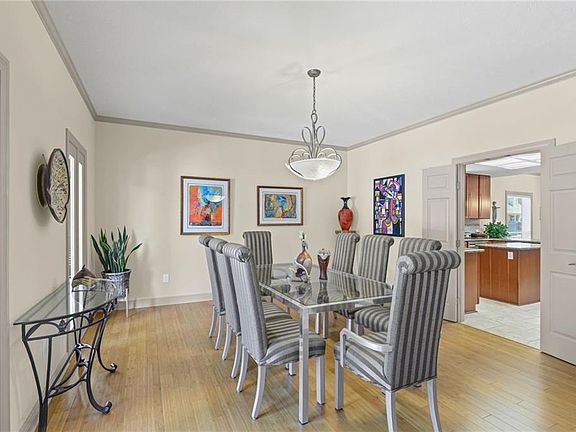 5th image of 4800 Avron Blvd