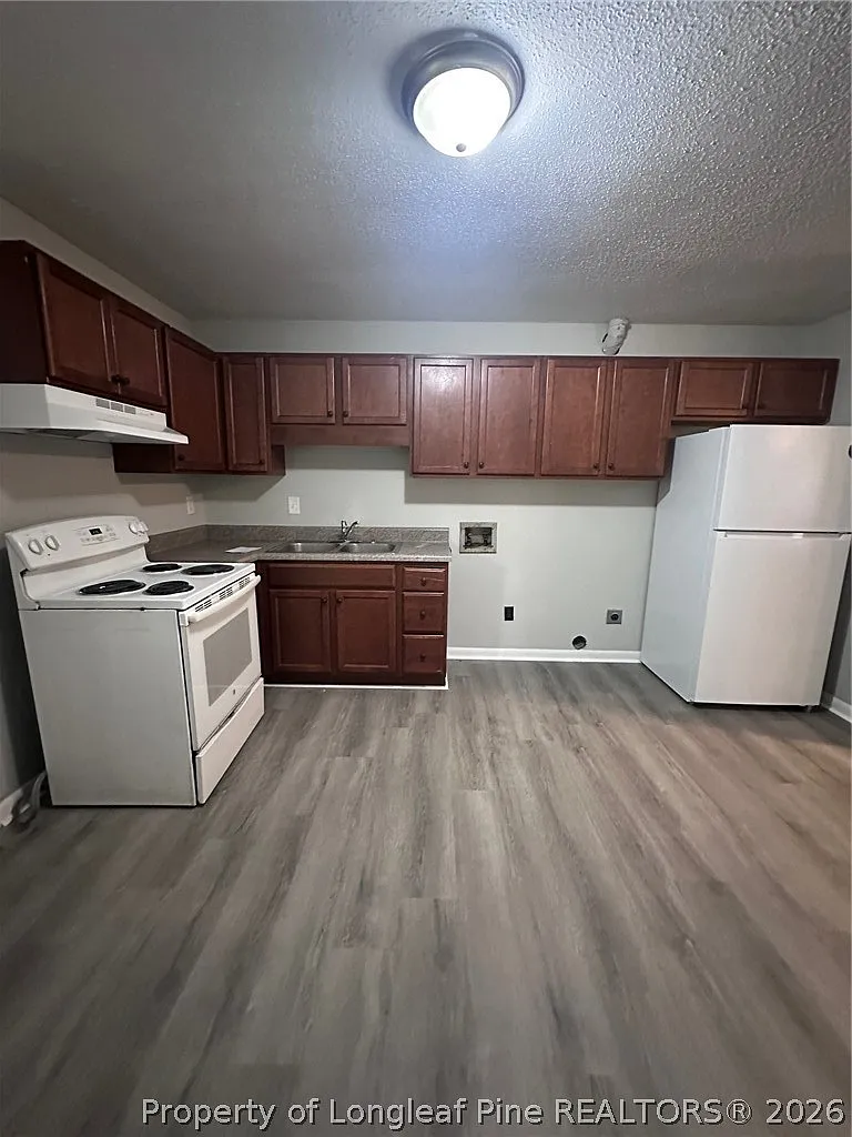 1 bed, 1.0 bath, 795 sqft, $800 — Photo 2