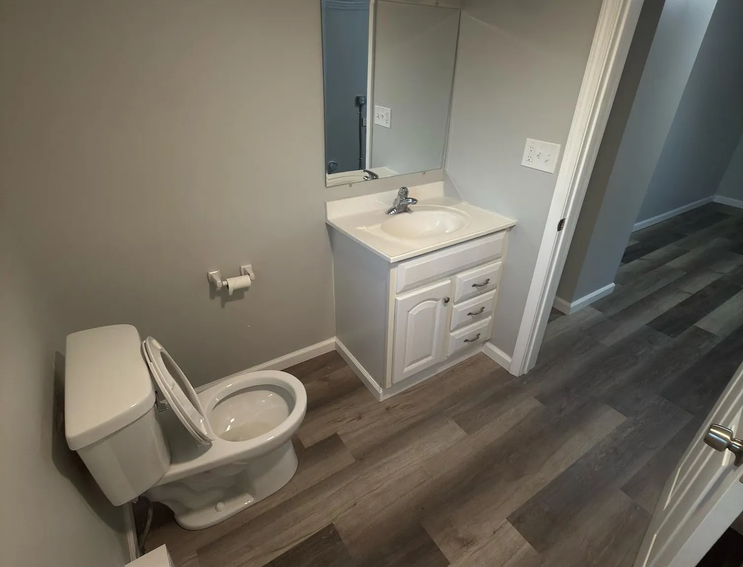 3 bed, 1200 sqft, $1,300 — Photo 3