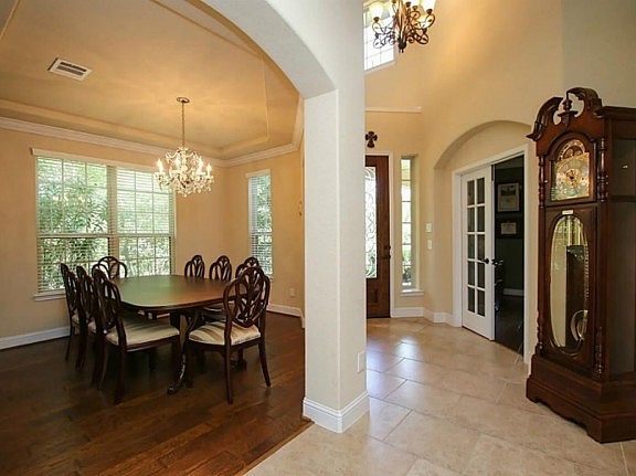 5th image of 15 Larchfield Ct