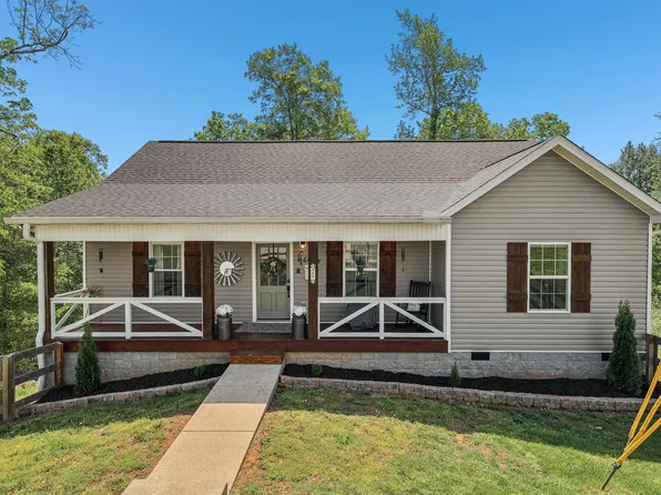 557 Skyview Dr, Ashland City, TN 37015